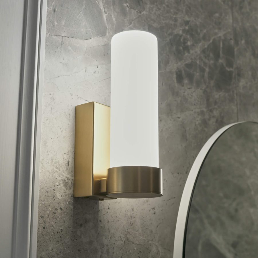 Greenwich Place Deluxe bathroom light and mirror